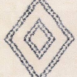 Artistic Weavers Aarith Global Area Rug