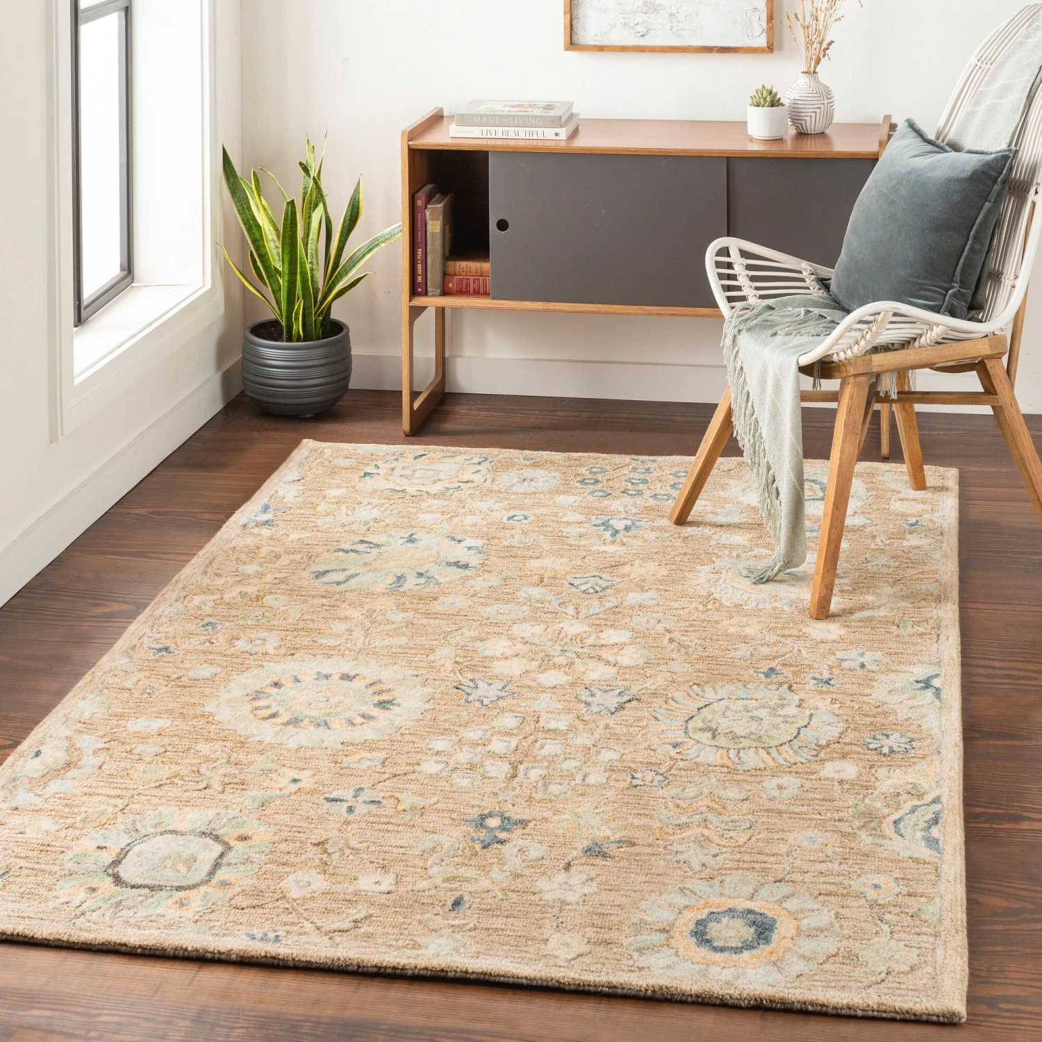 Artistic Weavers Afiza Handmade Vintage Floral Wool Area Rug 2 Artistic Weavers Afiza Handmade Vintage Floral Wool Area Rug - Image 2