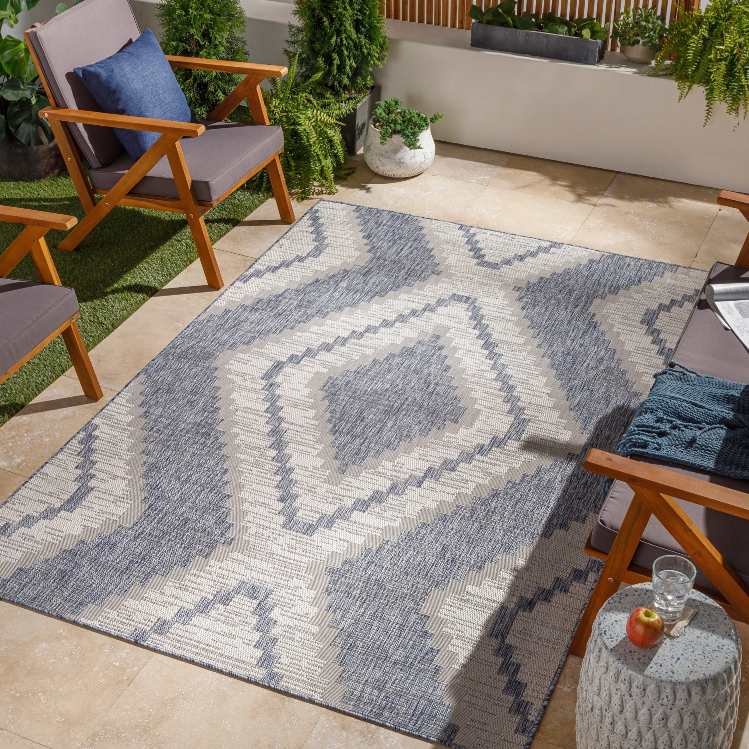 Artistic Weavers Angelita Bold Diamond Indoor/ Outdoor Area Rug 2 Artistic Weavers Angelita Bold Diamond Indoor/ Outdoor Area Rug - Image 2