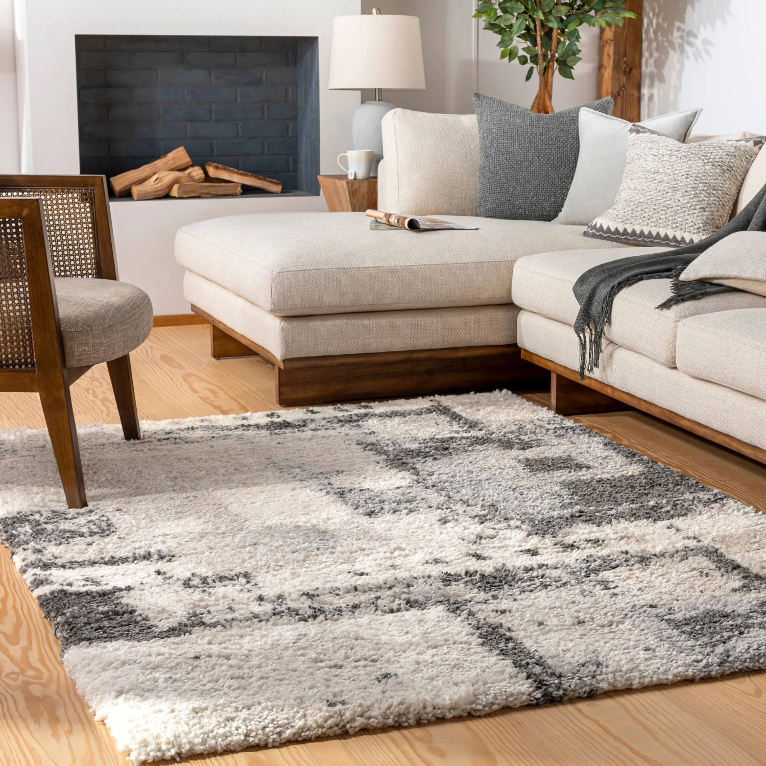 Artistic Weavers Aquino Modern Shag Rug 9 Artistic Weavers Aquino Modern Shag Rug - Image 9