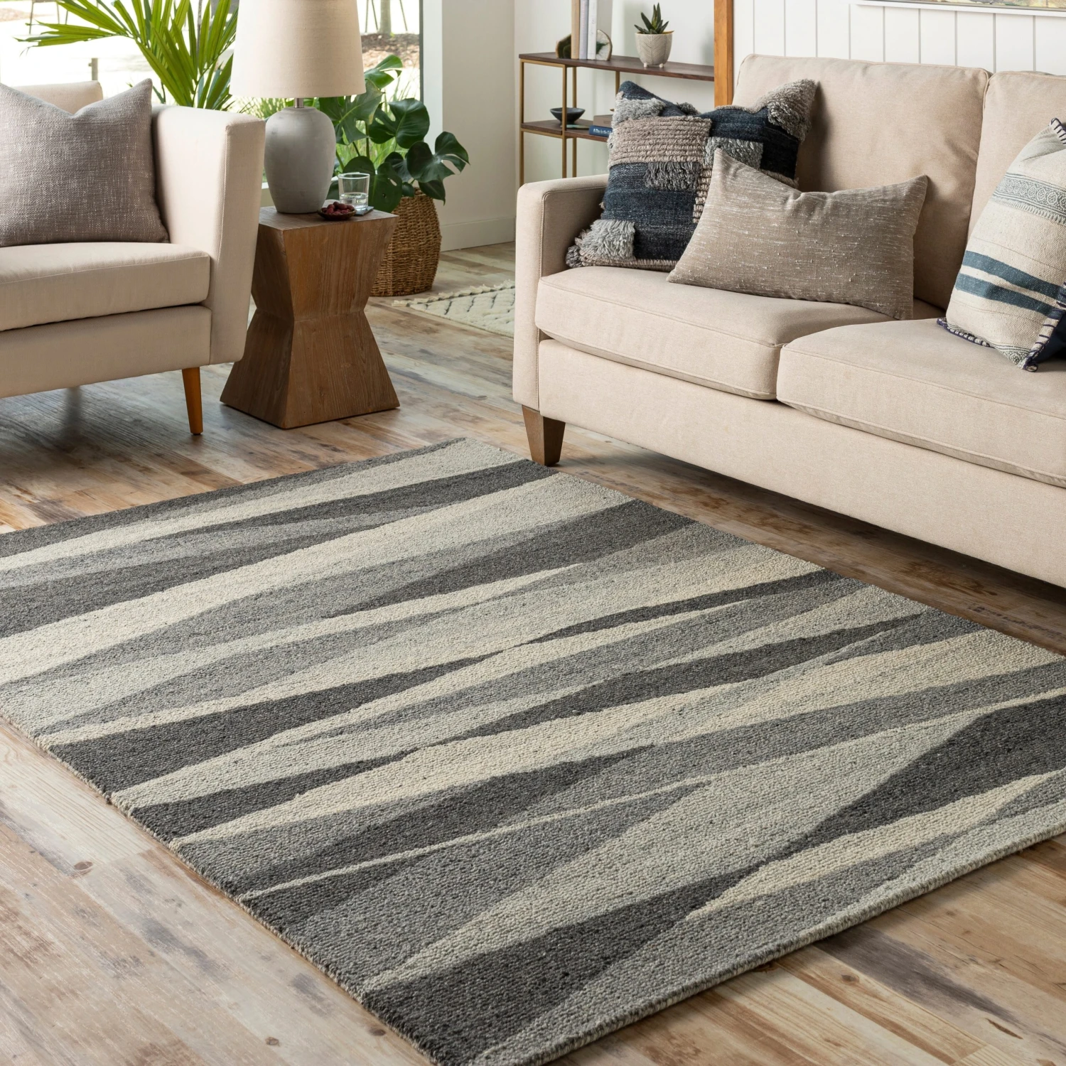 Artistic Weavers Aritza Modern Abstract Area Rug 2 Artistic Weavers Aritza Modern Abstract Area Rug - Image 2
