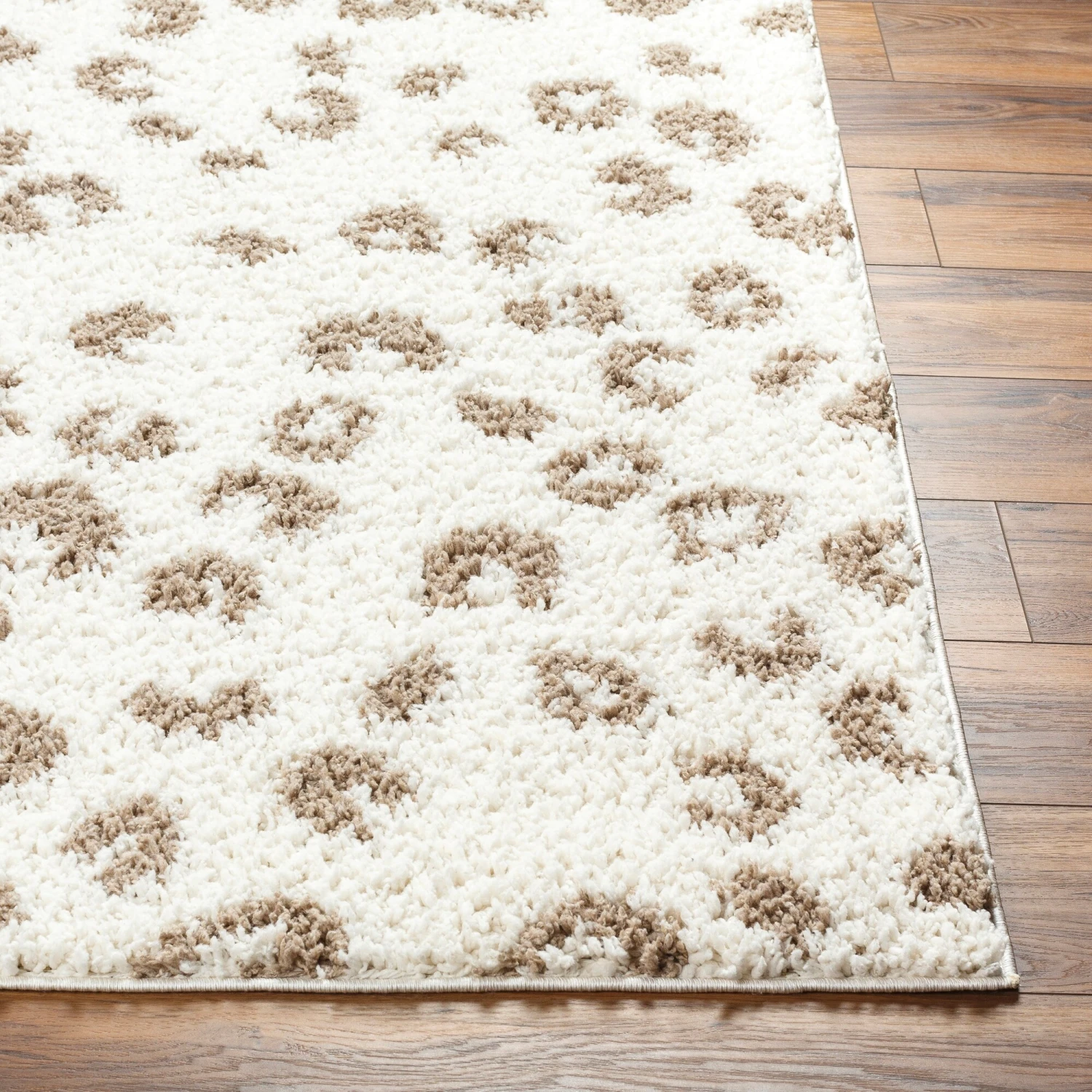 Artistic Weavers Birmingham Animal Print Plush Area Rug 4 Artistic Weavers Birmingham Animal Print Plush Area Rug - Image 4