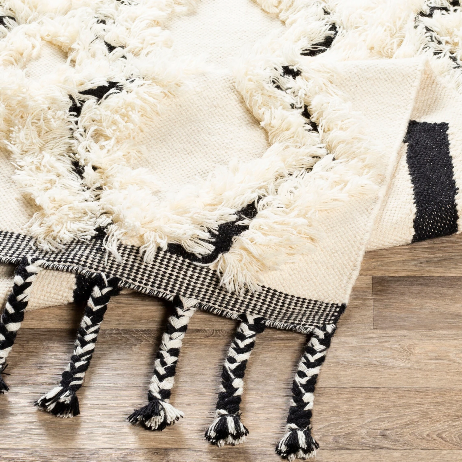 Artistic Weavers Ellison Shaggy Boho Handmade Wool Area Rug 6 Artistic Weavers Ellison Shaggy Boho Handmade Wool Area Rug - Image 6