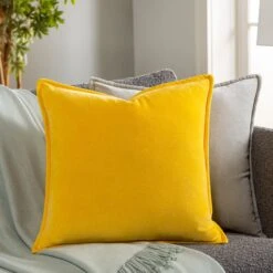 Artistic Weavers Harrell 18-inch Velvet Throw Pillow -Artistic Weavers Harrell 18 inch Throw Pillow 4