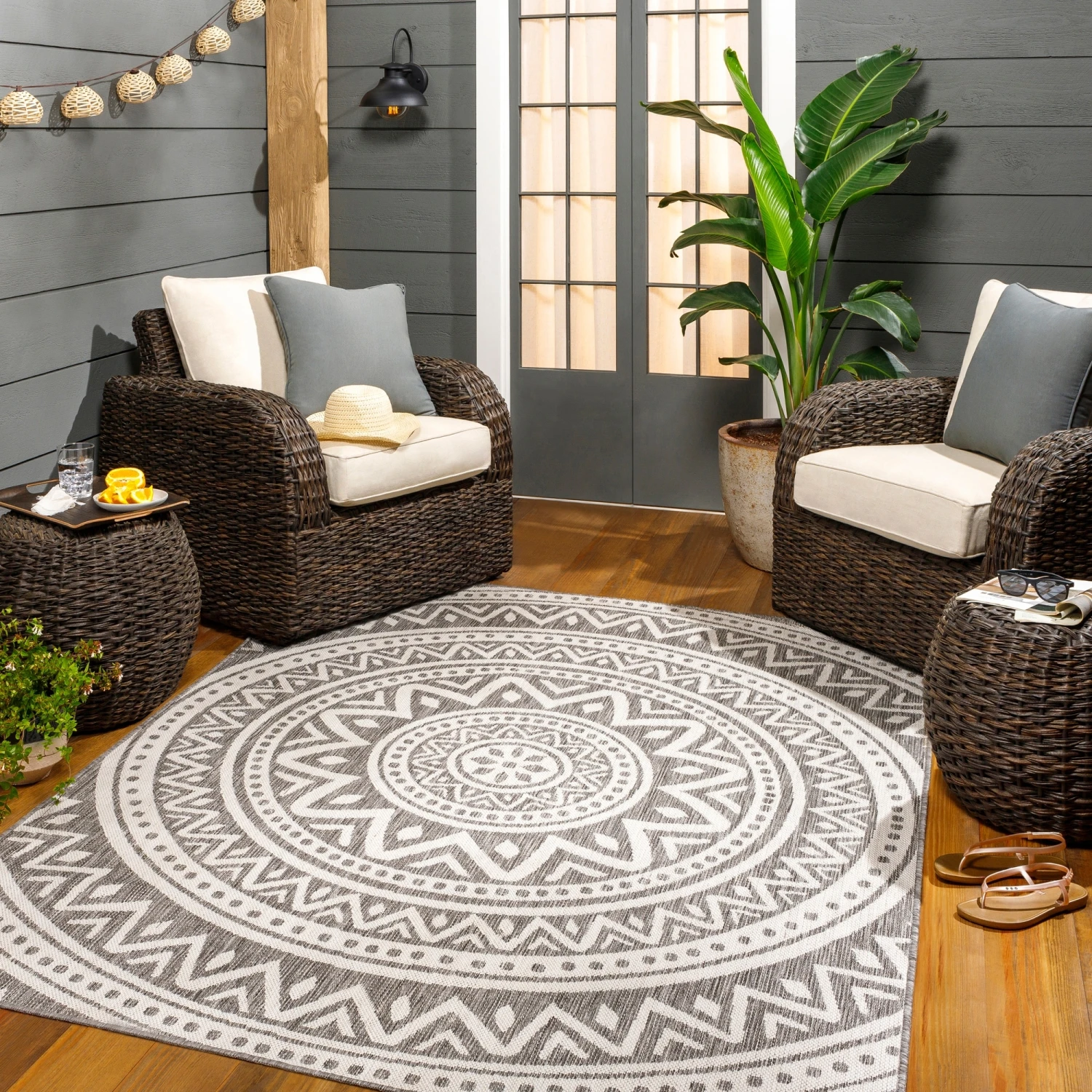 Artistic Weavers Hurley Indoor/ Outdoor Mandala Area Rug 2 Artistic Weavers Hurley Indoor/ Outdoor Mandala Area Rug - Image 2