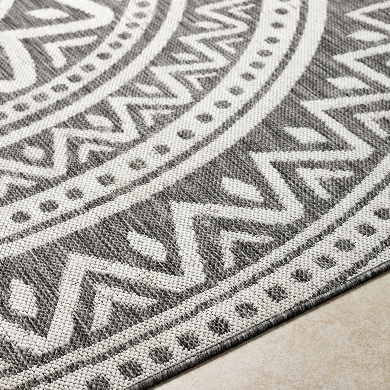 Artistic Weavers Hurley Indoor/ Outdoor Mandala Area Rug 12 Artistic Weavers Hurley Indoor/ Outdoor Mandala Area Rug - Image 12