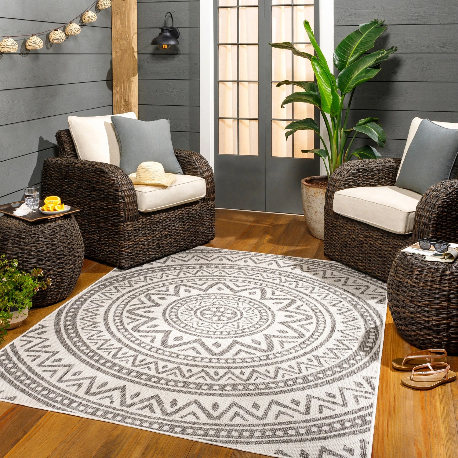 Artistic Weavers Hurley Indoor/ Outdoor Mandala Area Rug 5 Artistic Weavers Hurley Indoor/ Outdoor Mandala Area Rug - Image 5