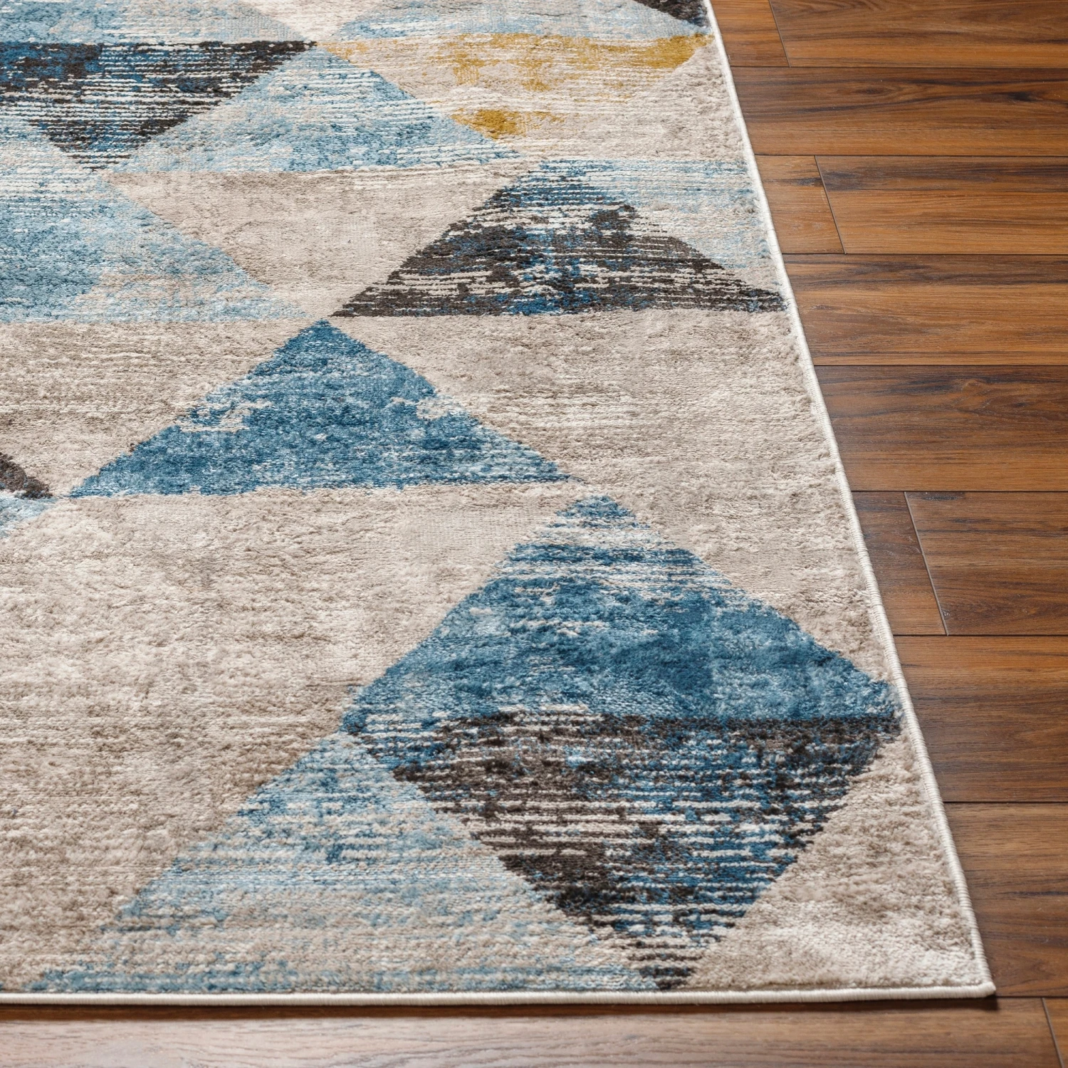 Artistic Weavers Pertek Distressed Geometric Area Rug 4 Artistic Weavers Pertek Distressed Geometric Area Rug - Image 4