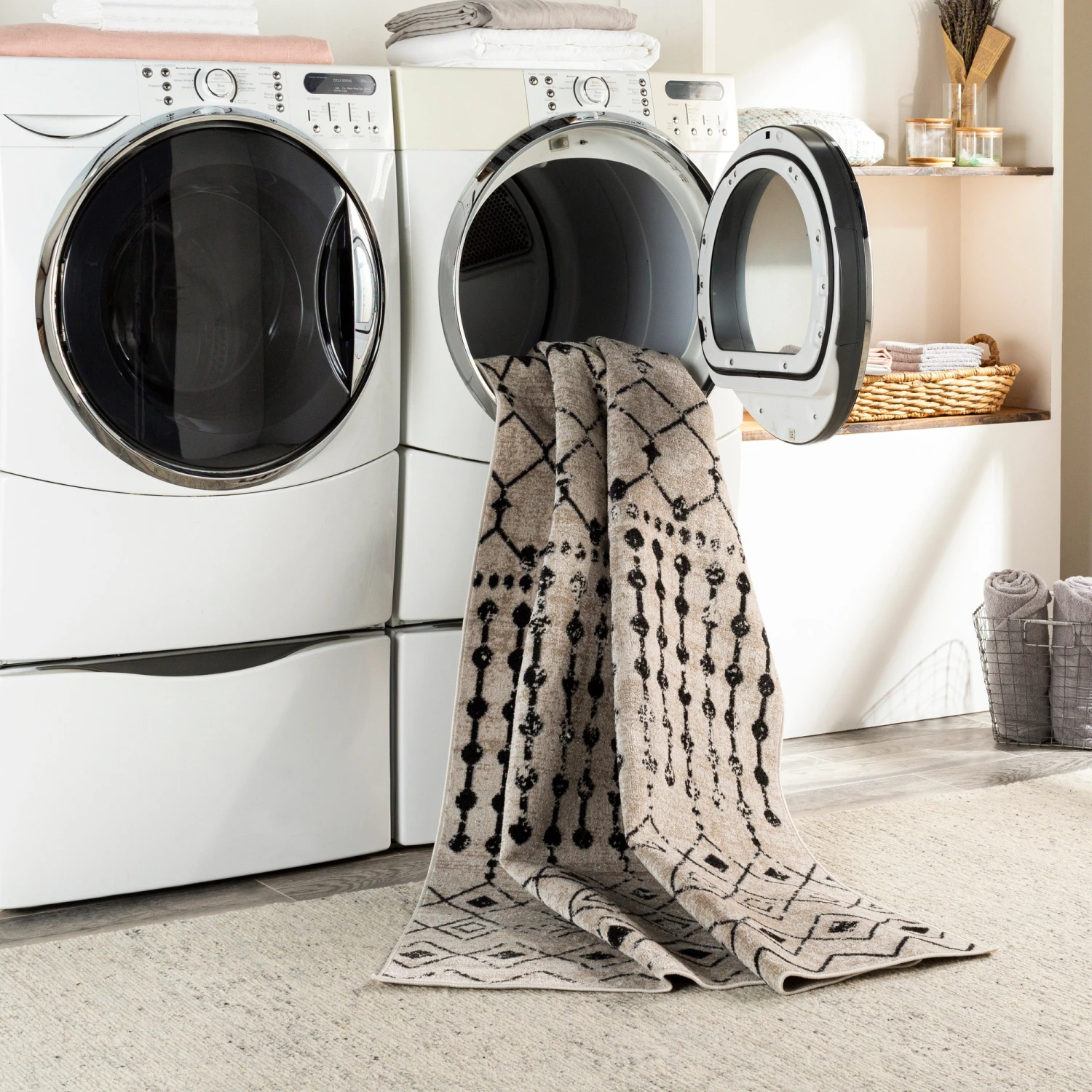 Artistic Weavers Quince Bohemian Machine Washable Area Rug 3 Artistic Weavers Quince Bohemian Machine Washable Area Rug - Image 3