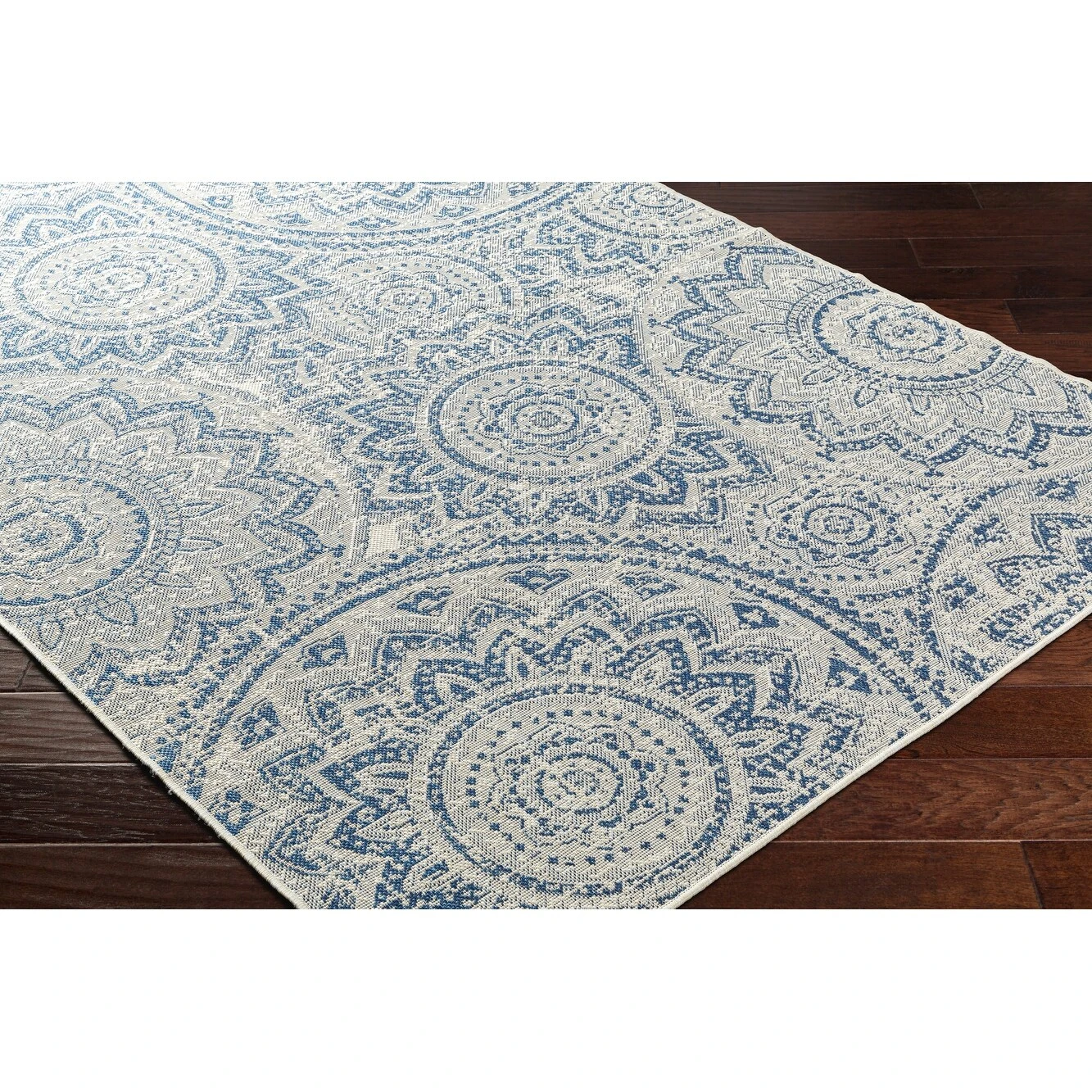 Artistic Weavers Ravello Transitional Floral Indoor/ Outdoor Area Rug 13 Artistic Weavers Ravello Transitional Floral Indoor/ Outdoor Area Rug - Image 13