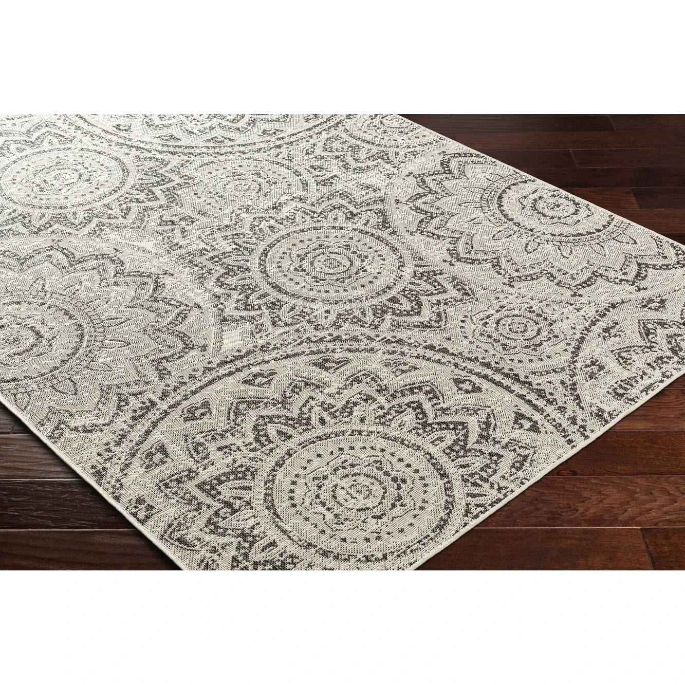 Artistic Weavers Ravello Transitional Floral Indoor/ Outdoor Area Rug 1 Artistic Weavers Ravello Transitional Floral Indoor/ Outdoor Area Rug