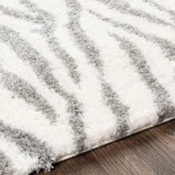 Artistic Weavers Salvado Plush Zebra Stripe Area Rug -Artistic Weavers Salvado Plush Zebra Stripe Area Rug 7