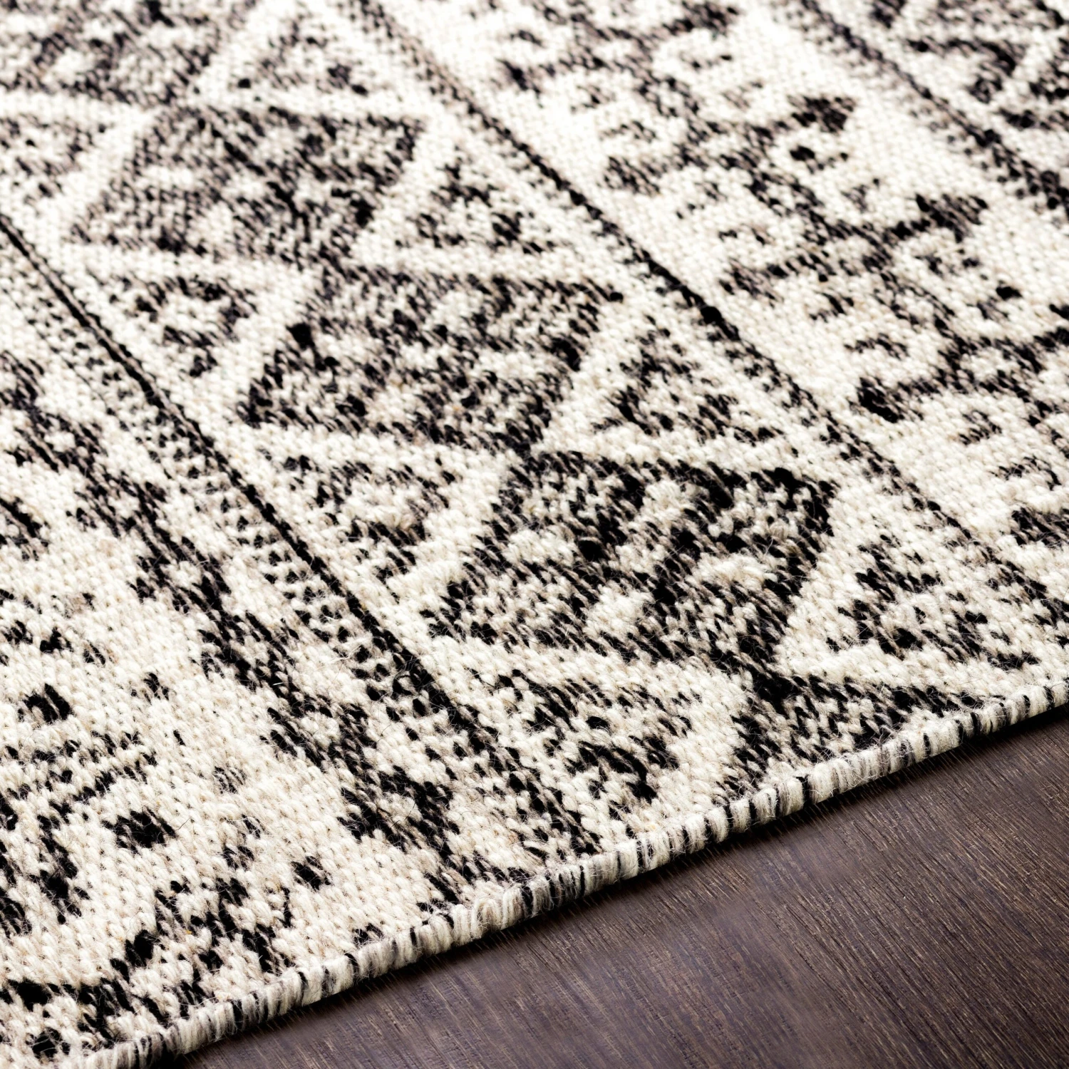 Artistic Weavers Shobha Handmade Wool Boho Area Rug 12 Artistic Weavers Shobha Handmade Wool Boho Area Rug - Image 12