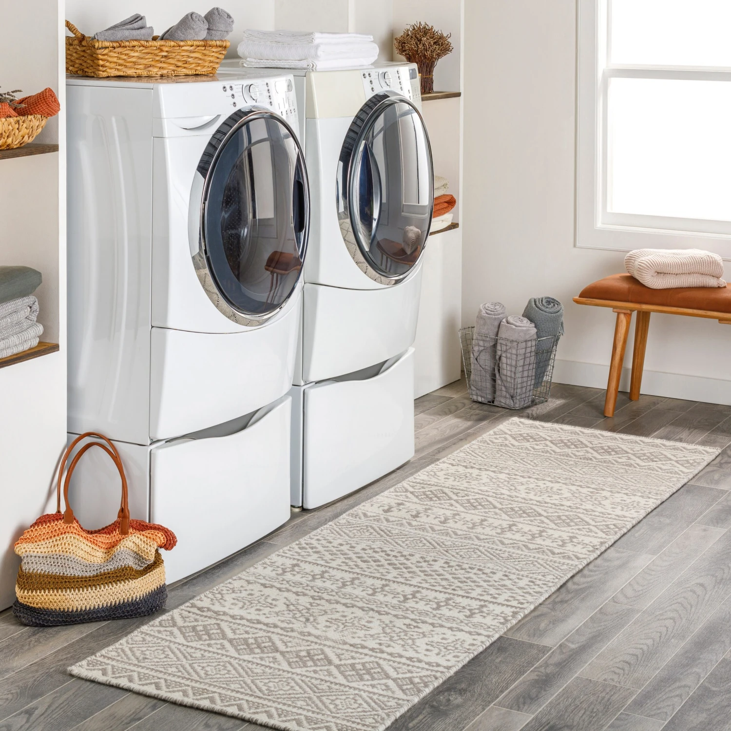 Artistic Weavers Shobha Handmade Wool Boho Area Rug 17 Artistic Weavers Shobha Handmade Wool Boho Area Rug - Image 17