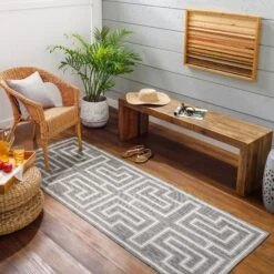 Artistic Weavers Shuppo Indoor/ Outdoor Scrollwork Area Rug