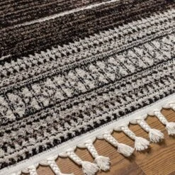 Artistic Weavers Sila Geometric Area Rug 10 Artistic Weavers Sila Geometric Area Rug -Artistic Weavers Sila Geometric Area Rug 4