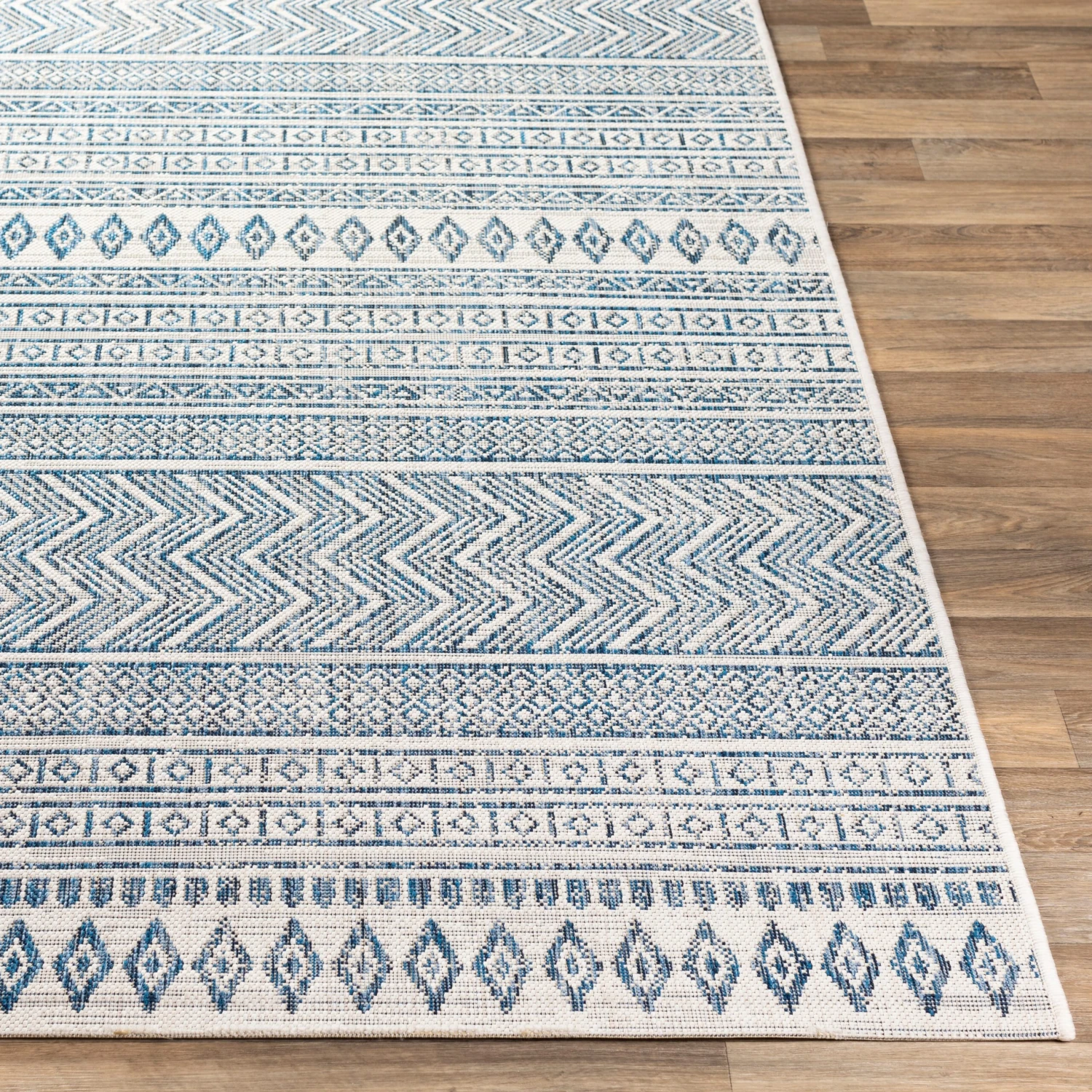 Artistic Weavers Cintia Indoor/ Outdoor Bohemian Stripe Area Rug 4 Artistic Weavers Cintia Indoor/ Outdoor Bohemian Stripe Area Rug - Image 4