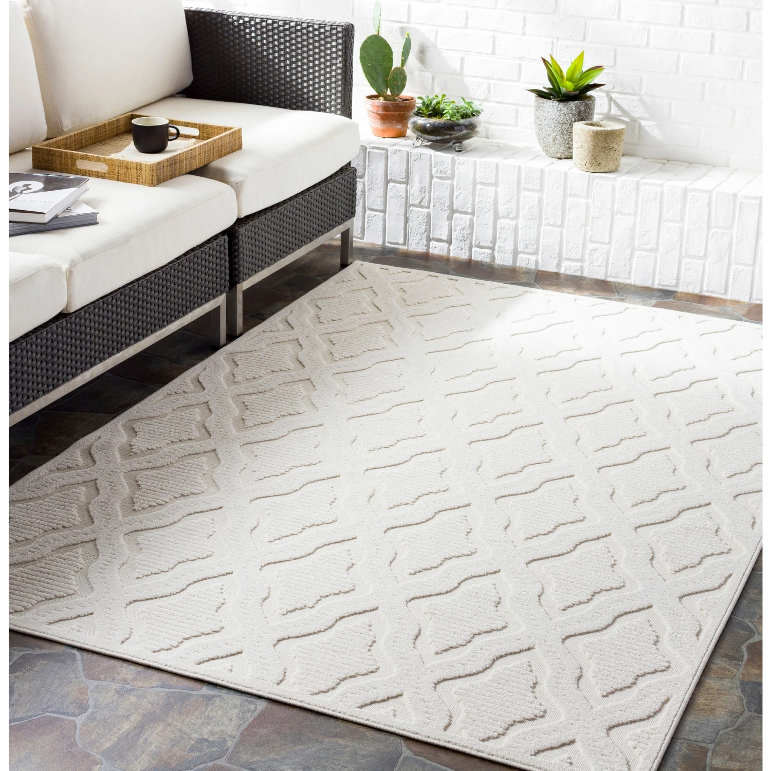 Artistic Weavers Torrey Indoor/ Outdoor Diamond Trellis Area Rug 2 Artistic Weavers Torrey Indoor/ Outdoor Diamond Trellis Area Rug - Image 2