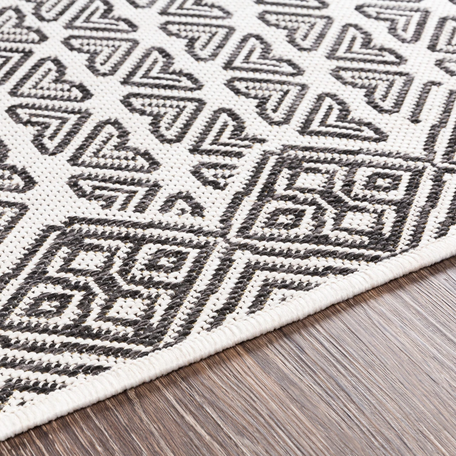 Artistic Weavers Xandy Indoor/ Outdoor Nordic Diamond Area Rug 12 Artistic Weavers Xandy Indoor/ Outdoor Nordic Diamond Area Rug - Image 12